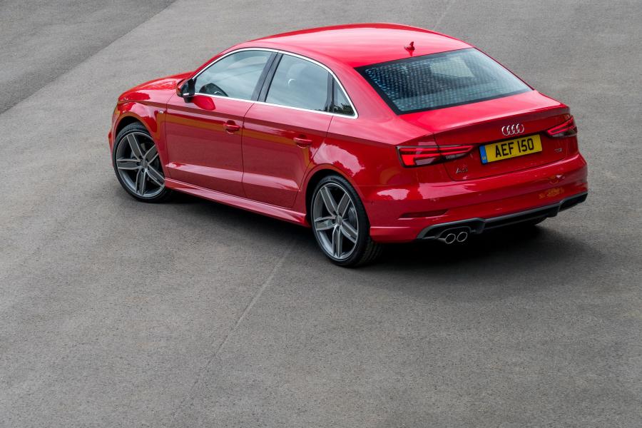 Audi A3 Sedan 2.0 TDI S-Line (8V) 2016 года  (UK) (фото 16 из 24)